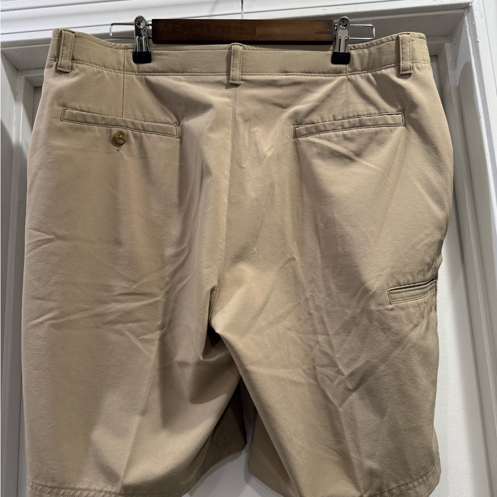 Jack Nicklaus Flat Front Tan Golf Shorts Size 38